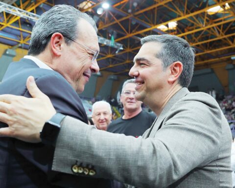 «Δώρο» Τσίπρα