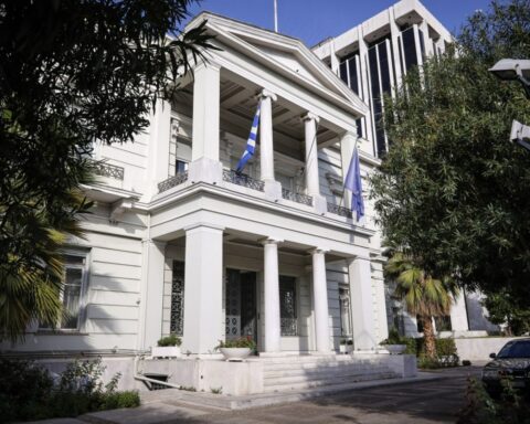 Διάβημα τ