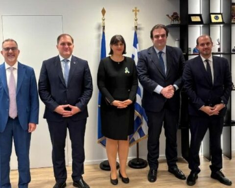 ΠΙΕΡΡΑΚΑΚΗΣ ΚΟΒΕΣΙ