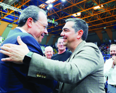 ΤΣΙΠΡΑΣ ΦΑΜΕΛΛΟΣ