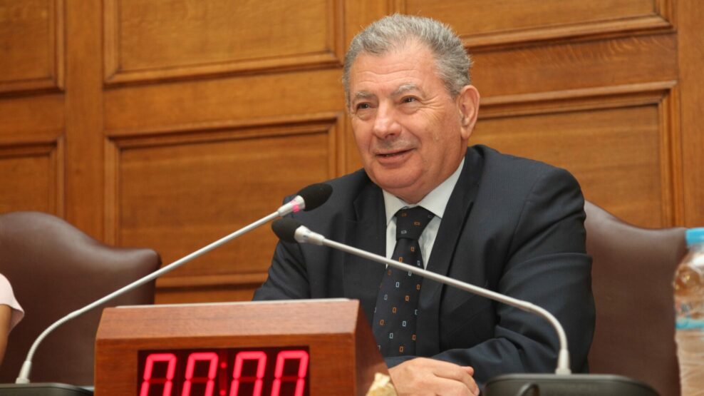 ΔΙΚΗ ΒΑΛΥΡΑΚΗ