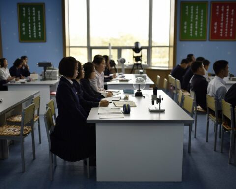 ΒΟΡΕΙΑ ΚΟΡΕΑ ΜΑΘΗΜΑ