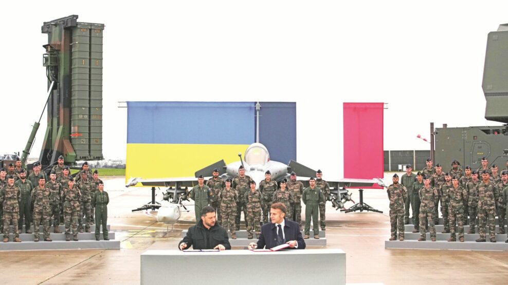 ΜΑΚΡΟΝ ΖΕΛΕΝΣΚΙ