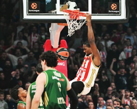 ΠΑΝΑΘΗΝΑΙΚΟΣ ΕΡΥΘΡΟΣ ΑΣΤΕΡΑΣ