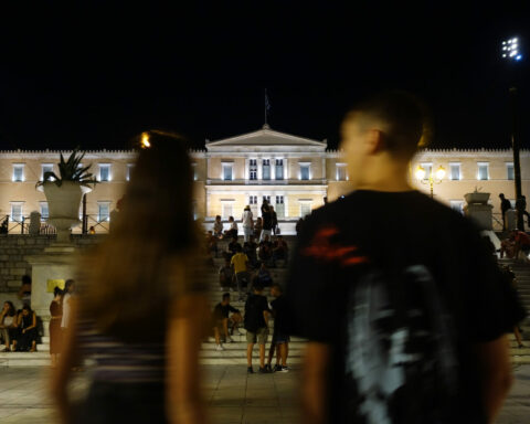 ΒΟΥΛΗ ΔΗΜΟΣΚΟΠΗΣΗ