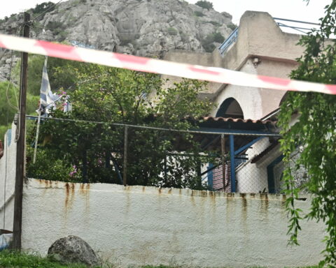 ΛΗΣΤΕΙΑ ΦΟΝΟ ΣΑΛΑΜΙΝΑ. ΝΕΚΡΗ ΗΛΙΚΙΩΜΕΝΗ