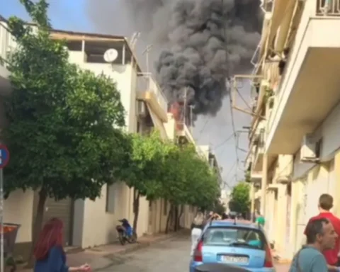 Φωτιά εκρήξεις