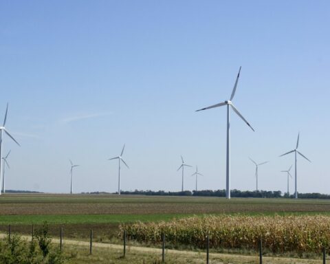 Μάχη για την εξουσία στην Ουαλία ύψους 1 δισεκατομμυρίου λιρών