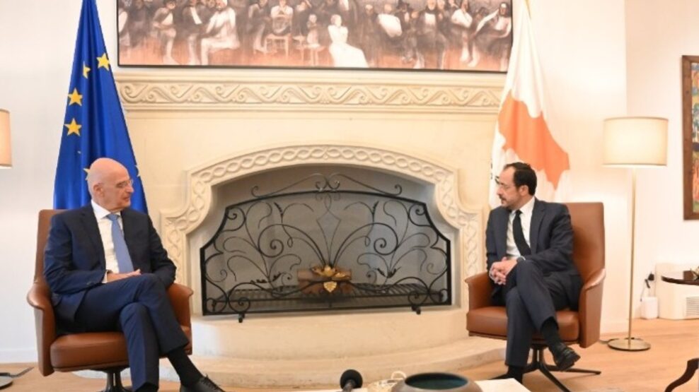 SAFE, αμυντική σύμπραξη και περιφερειακά σχήματα στο επίκεντρο της επίσκεψης Δένδια στην Κύπρο