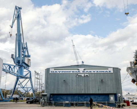 ναυπηγεία Ελευσίνας