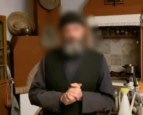 Στη φυλακή ο παπάς-youtuber και τρεις ακόμη για διακίνηση ναρκωτικών