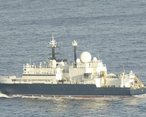 Το Λονδίνο καταγγέλλει ότι ρωσικό πλοίο «στόχευσε με λέιζερ» βρετανικά αεροσκάφη