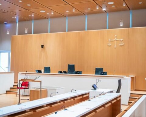 ΠΑΡΙΣΙ ΔΙΚΗ