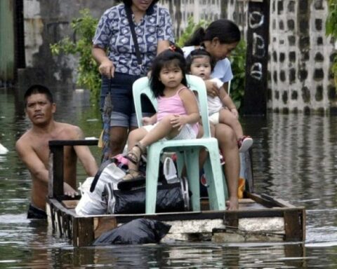 ΦΙΛΙΠΠΙΝΕΣ ΤΥΦΩΝΑΣ