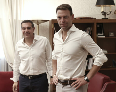 ΚΑΣΣΕΛΑΚΗΣ ΚΑΤΑ ΤΣΙΠΡΑ