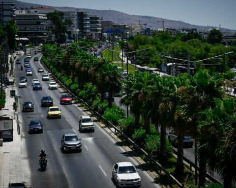 ΛΕΩΦΟΡΟΣ ΠΟΣΕΙΔΩΝΟΣ ΚΙΝΗΣΗ