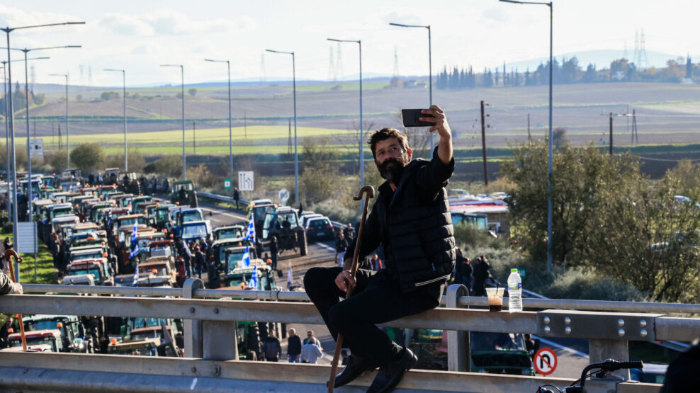 ΜΠΛΟΚΟ ,ΑΓΡΟΤΕΣ