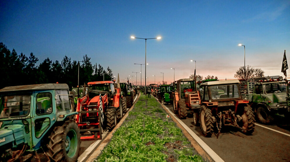 ΑΓΡΟΤΕΣ ΚΙΝΗΤΟΠΟΙΗΣΕΙΣ ΜΠΛΟΚΟ