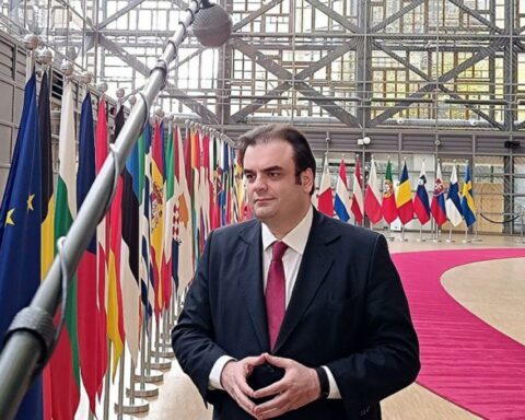 Πιερρακάκης.