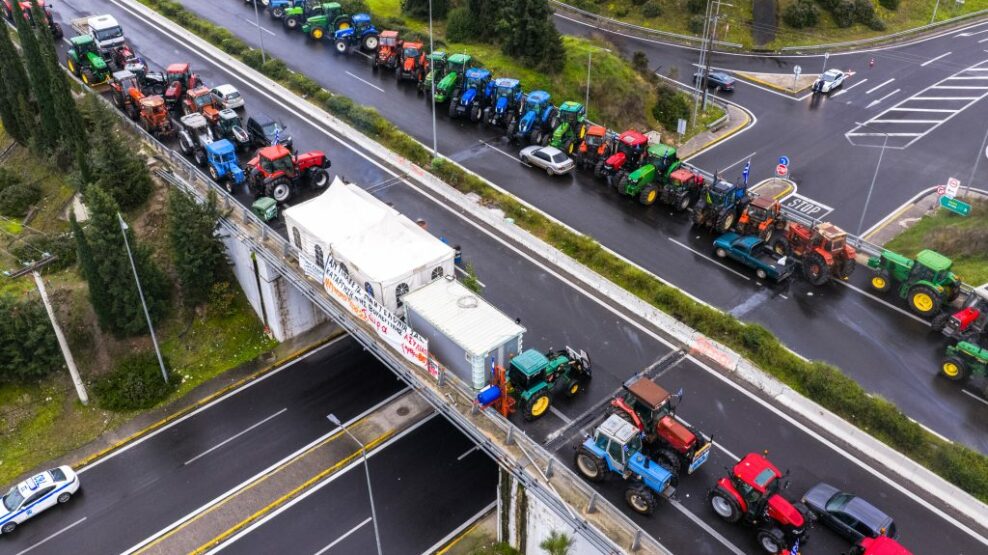 Χριστούγεννα στο δρόμο: