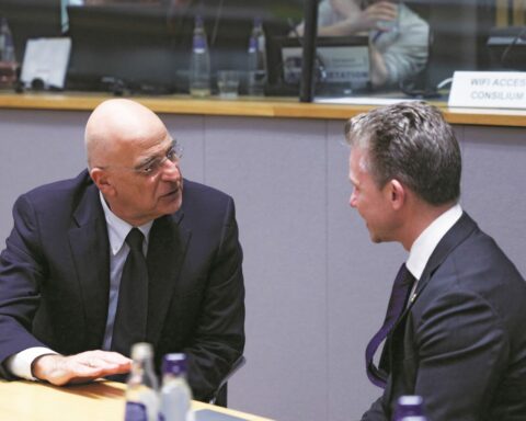 ΝΙΚΟΣ ΔΕΝΔΙΑΣ ΣΥΜΒΟΥΛΙΟ ΕΞΩΤΕΡΙΚΗΣ ΠΟΛΙΤΙΚΗΣ ΕΕ