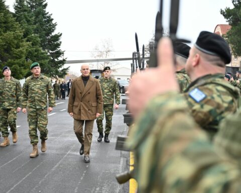 Παραγωγή έως 1.000 drones