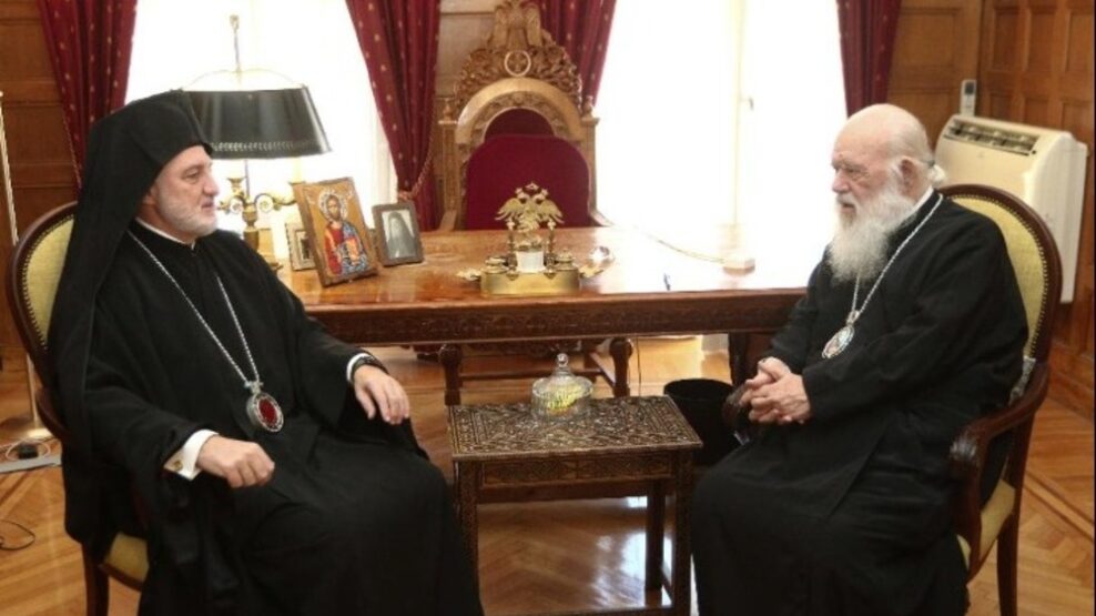 Συνάντηση Ιερώνυμου – Ελπιδοφόρου στην Αθήνα για ομογένεια και δεσμούς με την Ελλάδα