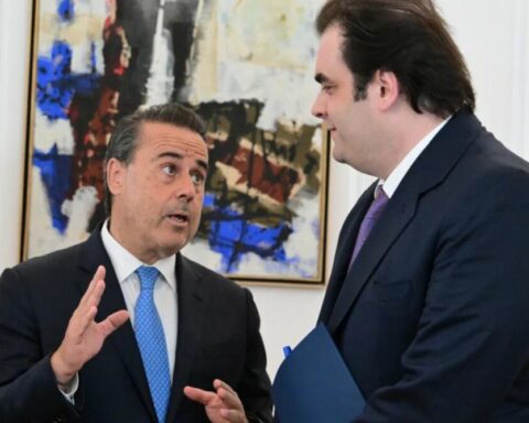 ΠΙΕΡΡΑΚΑΚΗΣ ΠΑΠΑΣΤΑΥΡΟΥ