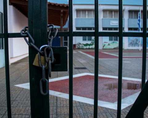 Κακοκαιρίας”Byron”: Κλειστά όλα τα σχολεία της Αττικής την Παρασκευή