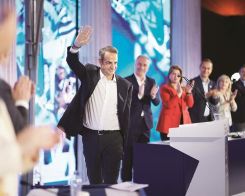 ΜΗΤΣΟΤΑΚΗΣ ΝΕΑ ΔΗΜΟΚΡΑΤΙΑ ΣΥΝΕΔΡΙΟ