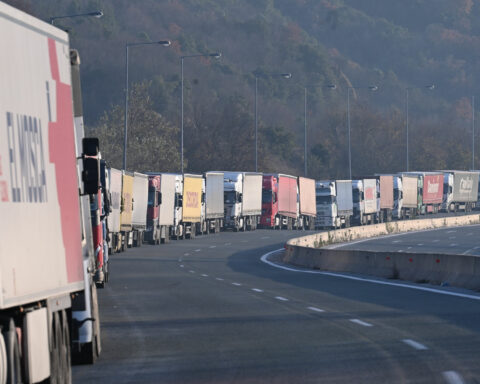 Ουρές χιλιομέτρων