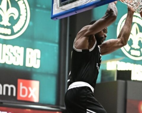 Ο ΠΑΟΚ νίκησε το Μαρούσι με 6... διψήφιους