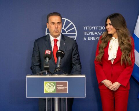 Συνάντηση Κ. Γκίλφοϊλ με τον υπουργό Ενέργειας Στ. Παπασταύρου