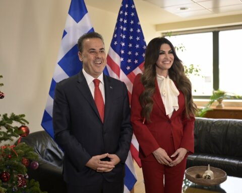 Συνάντηση Παπασταύρου - Γκίλφοϊλ