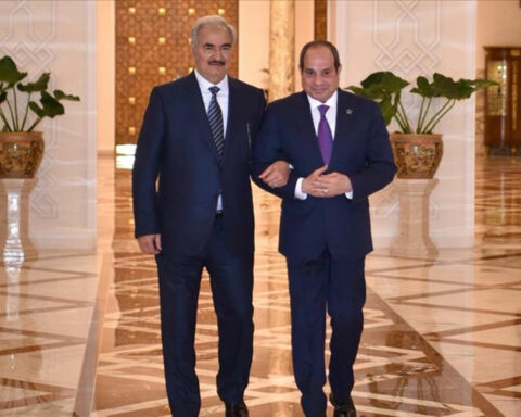 Σίσι – Χαφτάρ στο Κάιρο: Η Αίγυπτος επαναβεβαιώνει τη στήριξή της στη Λιβύη