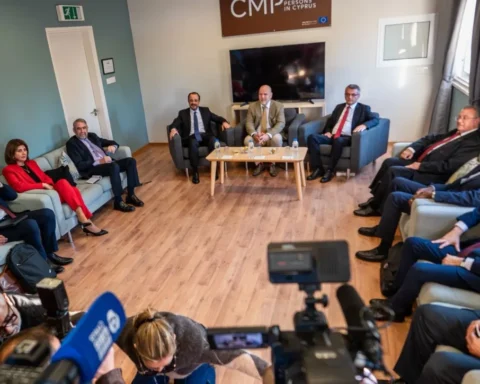 Προετοιμάζουν πενταμερή για Κυπριακό