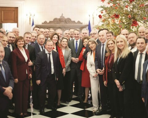 ΜΗΤΣΟΤΑΚΗΣ ΒΟΥΛΕΥΤΕΣ