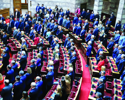 ΒΟΥΛΗ ΑΝΤΙΠΟΛΙΤΕΥΣΗ