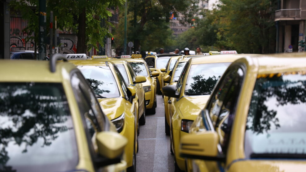 Συνεχίζεται η απεργία των Ταξί και την Πέμπτη 15/1