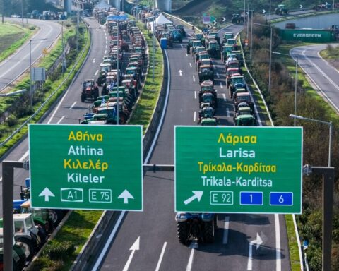 Μπλόκα αγροτών: