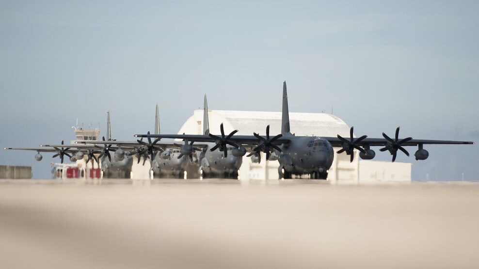 Reuters: Οι ΗΠΑ αποσύρουν προσωπικό από βάσεις στη Μέση Ανατολή