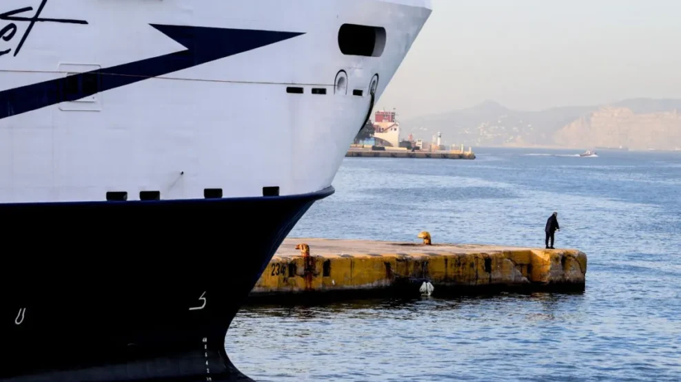 «Δεμένα» τα πλοία