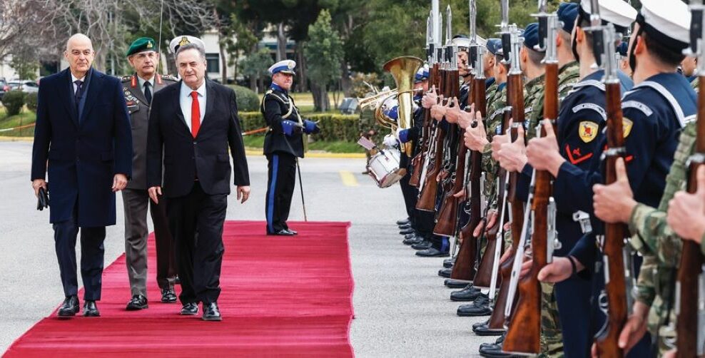 Το παρασκήνιο και τα δώρα