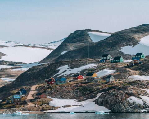 Γιατί η Γροιλανδία βρίσκεται στο επίκεντρο του ενδιαφέροντος του Τραμπ