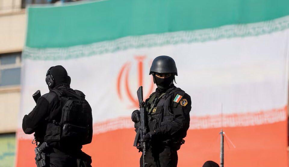 Σε τροχιά σύγκρουσης