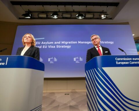 μετανάστευση Κομιισιόν