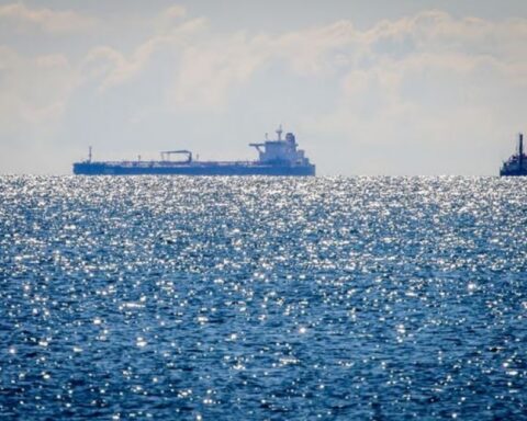 Πώς θα μπορούσε ο Πούτιν να παραλύσει τη Βρετανία κόβοντας μόλις 60 υποθαλάσσια καλώδια