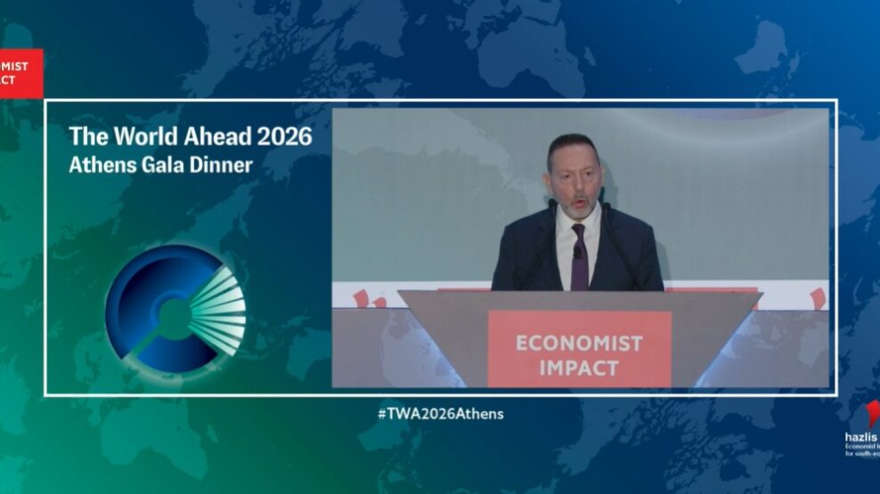 Στουρνάρας στο συνέδριο του Economist: Οι κίνδυνοι του 2026 για το τραπεζικό σύστημα
