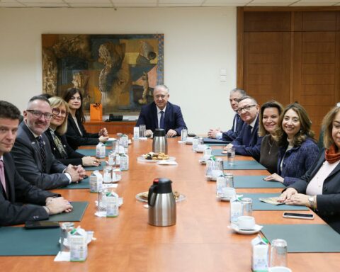 Θεοδωρικάκος: