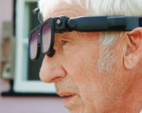 «Έξυπνα» γυαλιά βοηθούν τα άτομα με άνοια